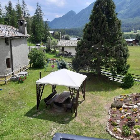 The Snow - Appartamento Panoramico Con Balcone Champoluc Extérieur photo